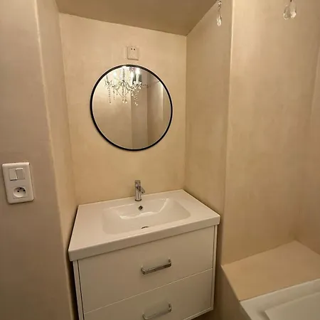 아파트 Omnia Charming 2 Bed And Aircon In Historic *